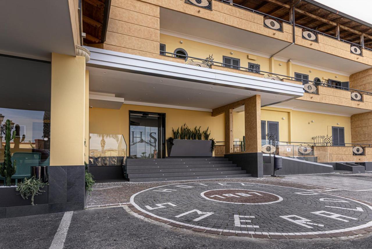 Hotel Smeraldo Qualiano Esterno foto