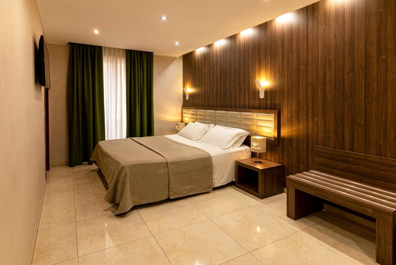 Hotel Smeraldo Qualiano Esterno foto