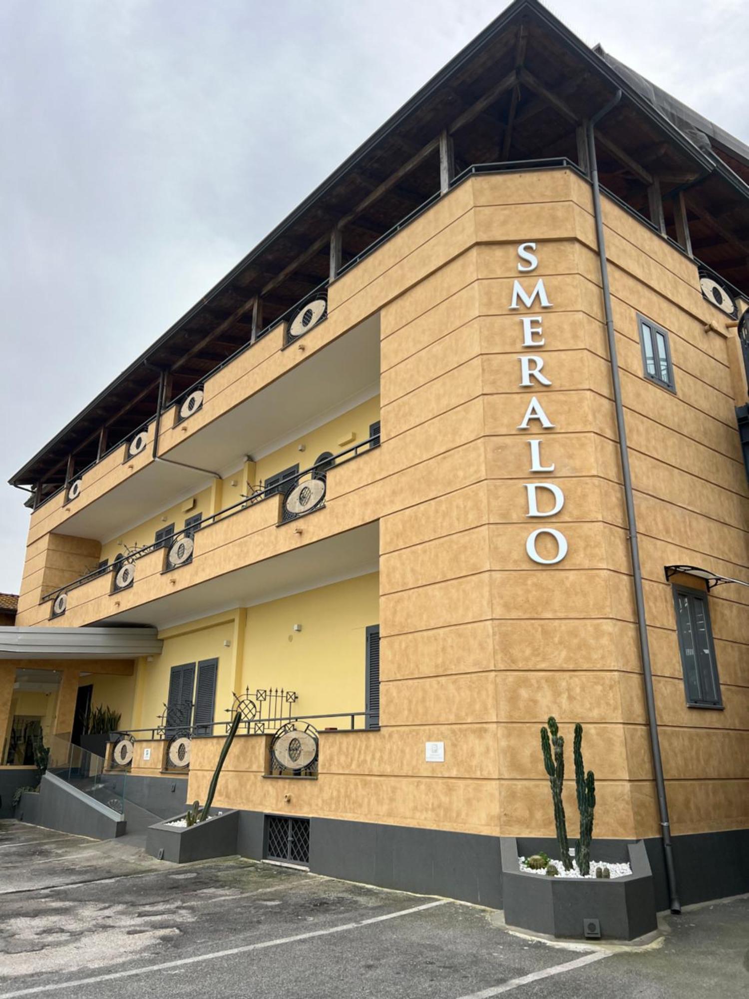 Hotel Smeraldo Qualiano Esterno foto