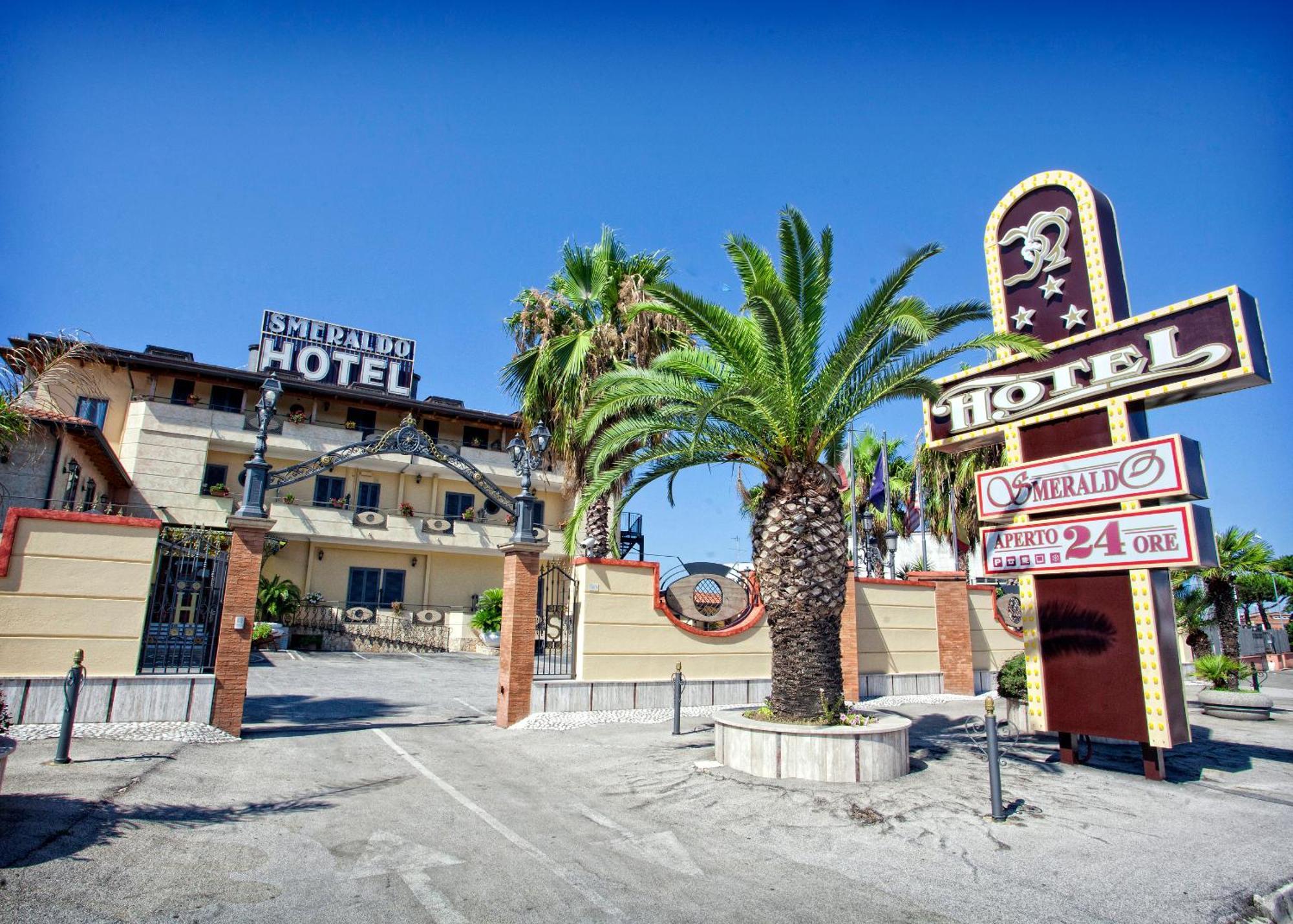 Hotel Smeraldo Qualiano Esterno foto